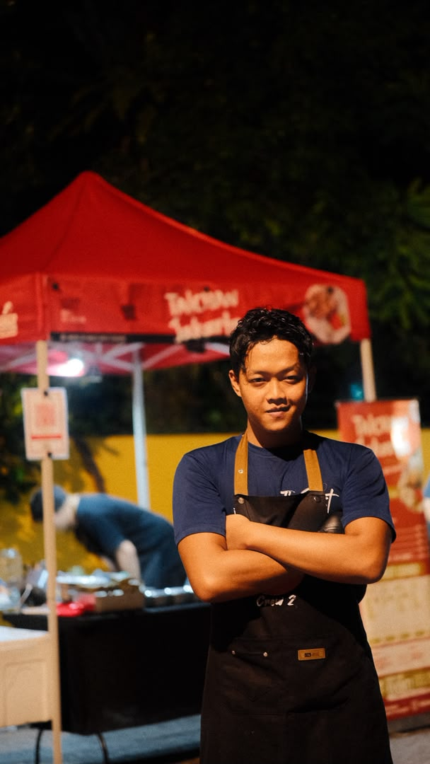 Taichan Jakarta Crew 2 portrait at the stall